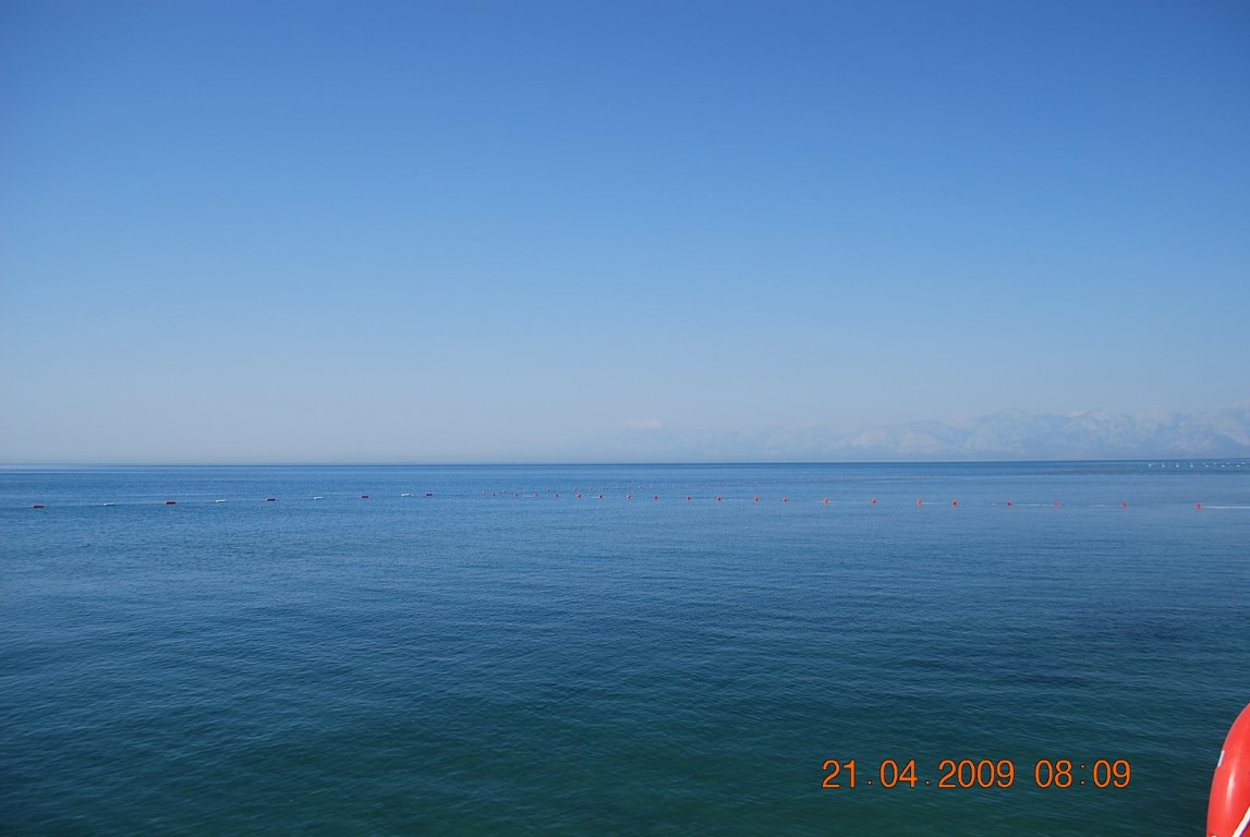 imagini hotel TITANIC LARA